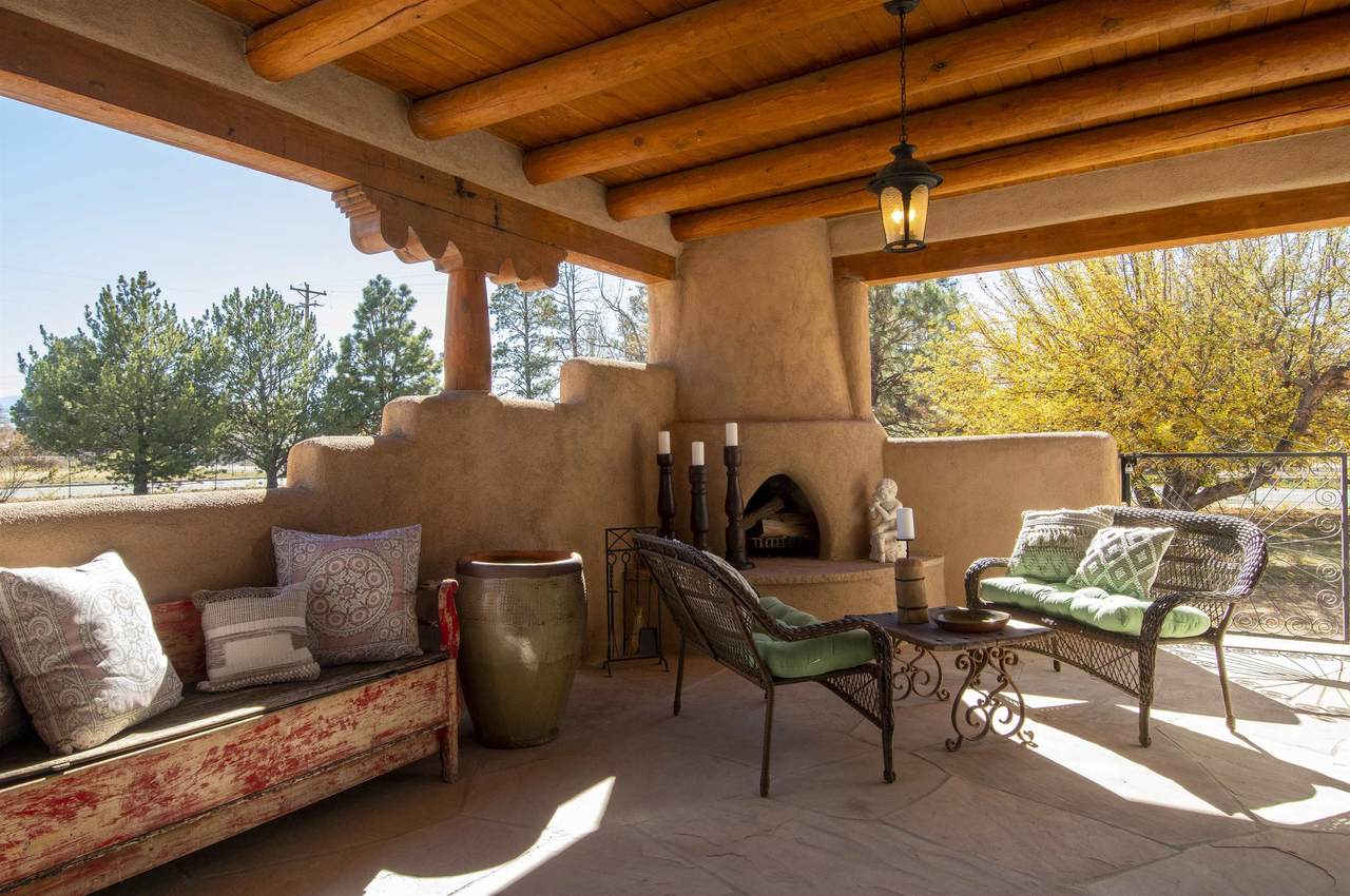 204 Camino Santa Cruz - Photo 1