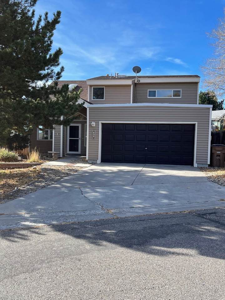 839 Tiffany Court - Photo 1