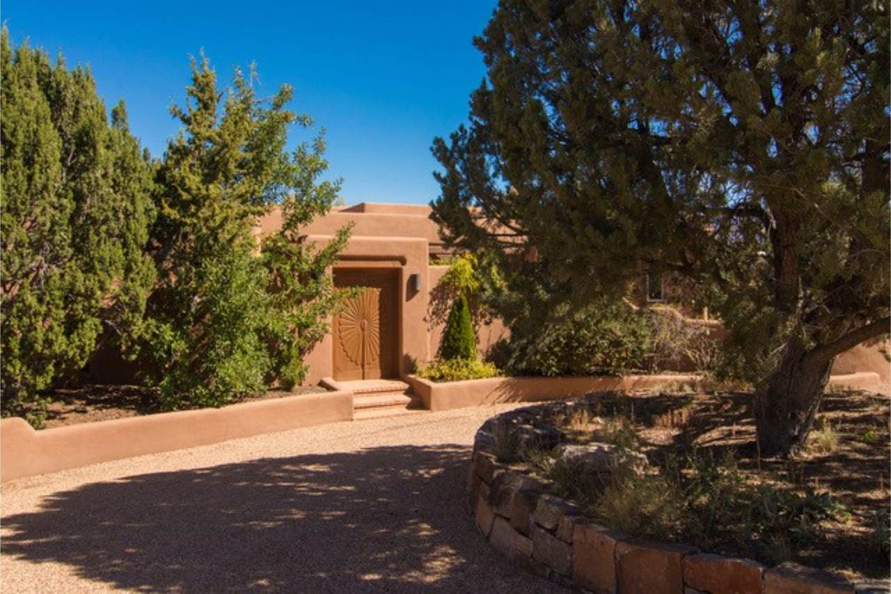 13 Hawthorne Circle - Photo 1