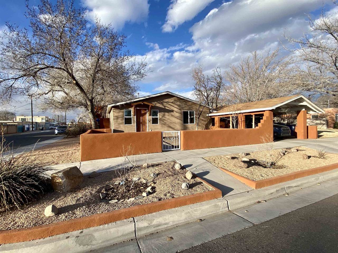 2113 Alhambra Avenue Sw - Photo 1