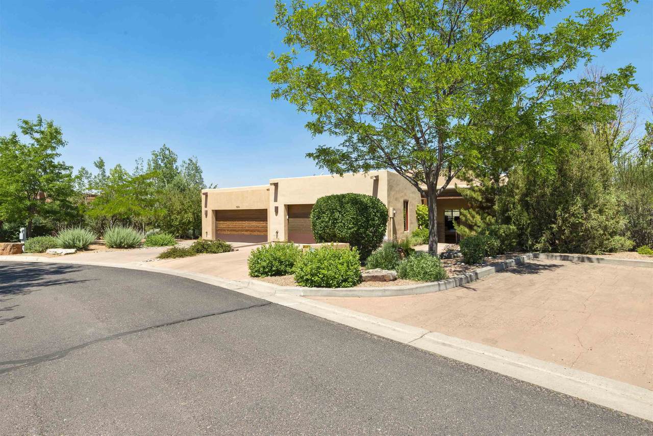 1608 Villa Strada - Photo 1