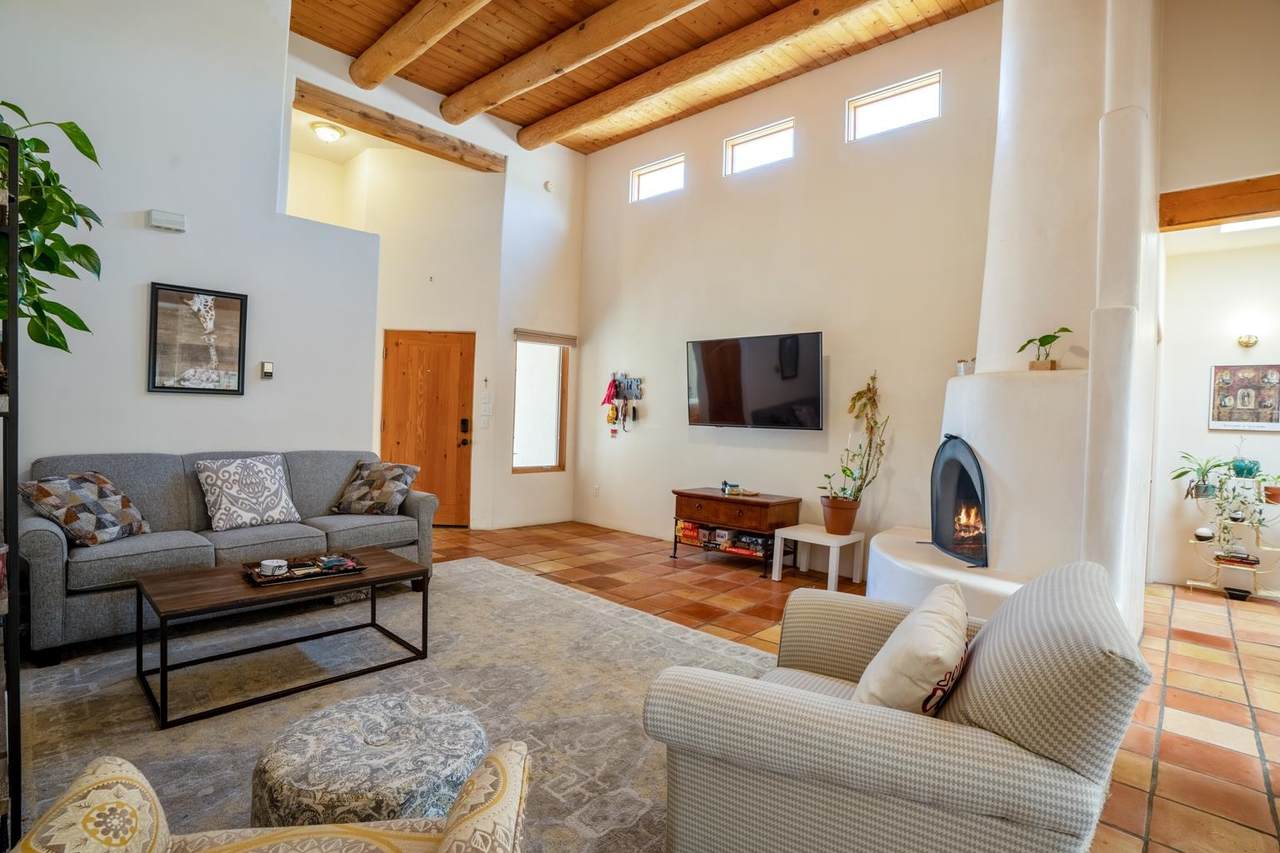 3147 La Paz - Photo 1