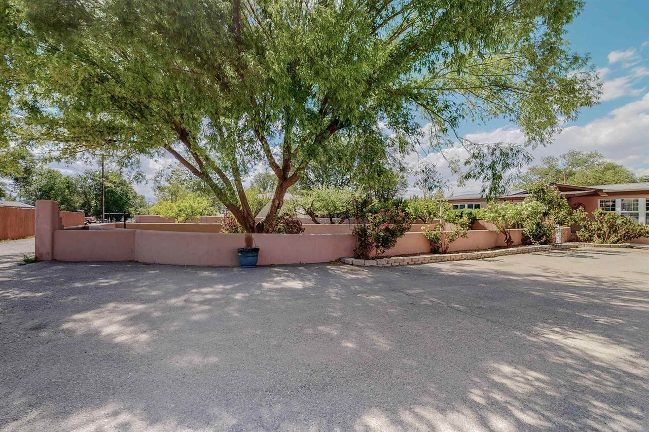 1011 Hudson Lane - Photo 1