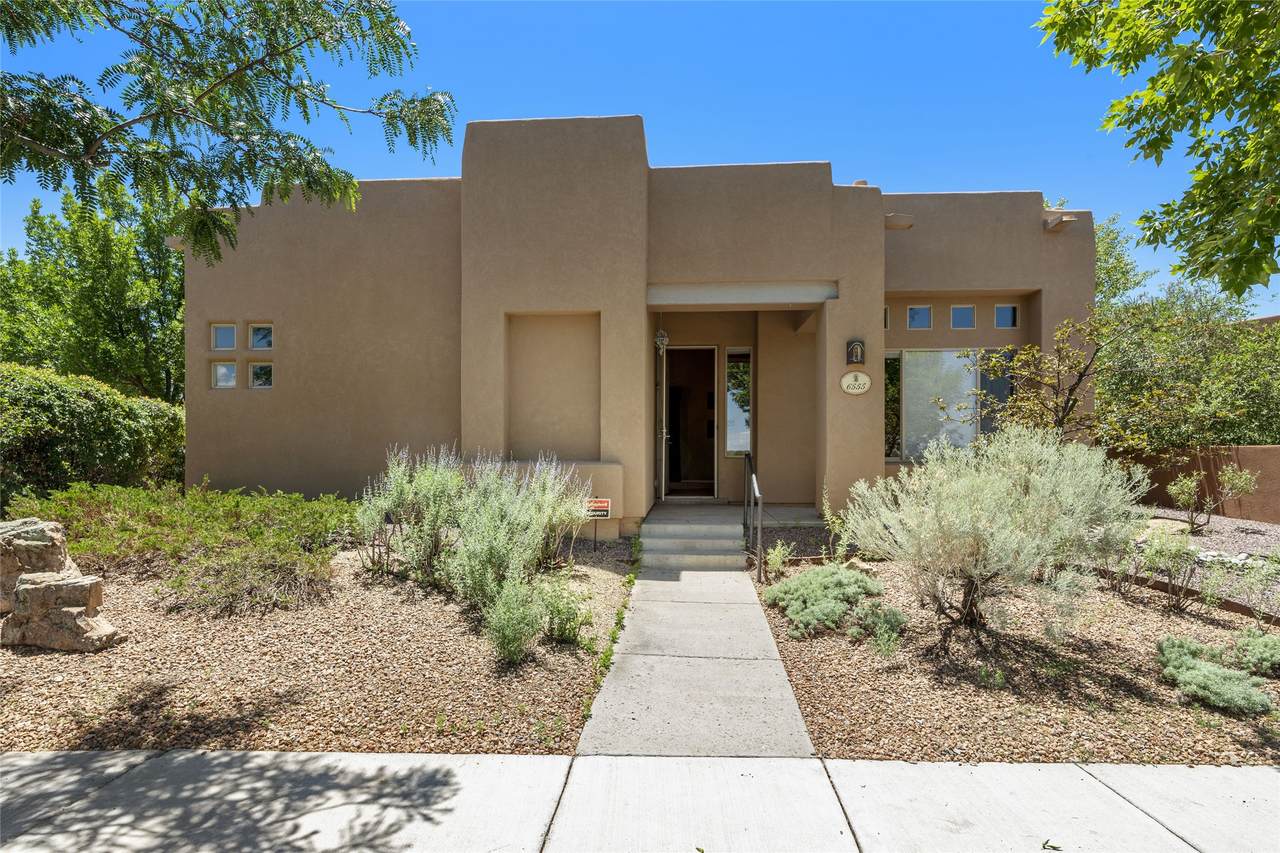6555 Richards - Photo 1