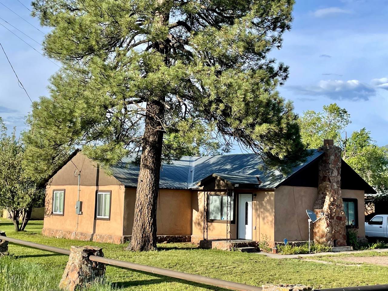 1198 Manzanita - Photo 1