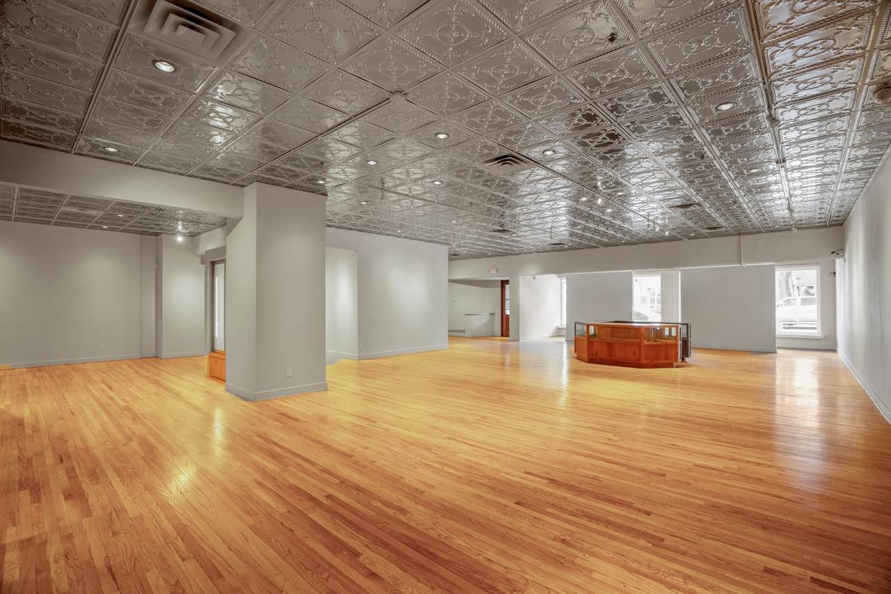 128 Palace - Photo 1