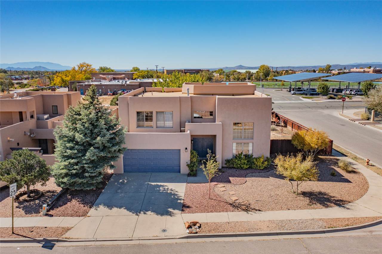 1950 Morris Place - Photo 1