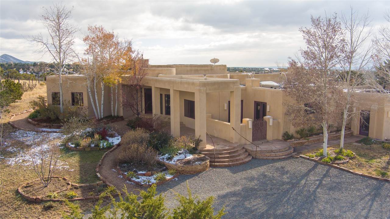 44 Vereda Serena - Photo 1