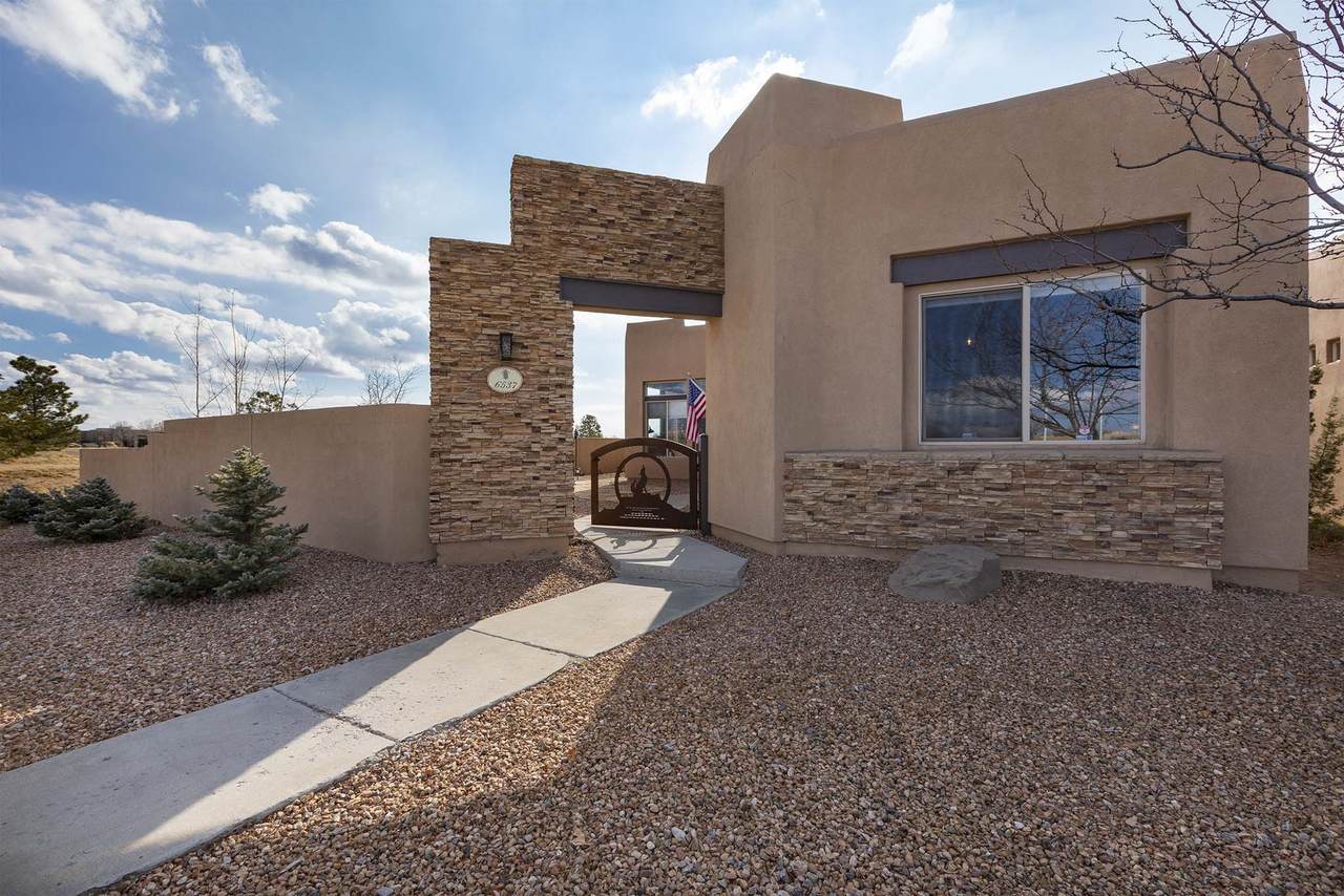 6537 Richards Avenue - Photo 1