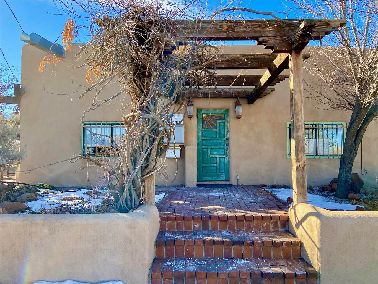 501 Franklin Avenue - Photo 1