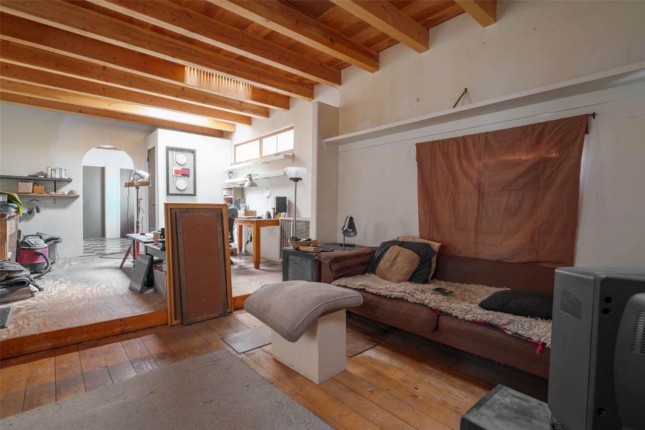 316 Urioste St - Photo 1