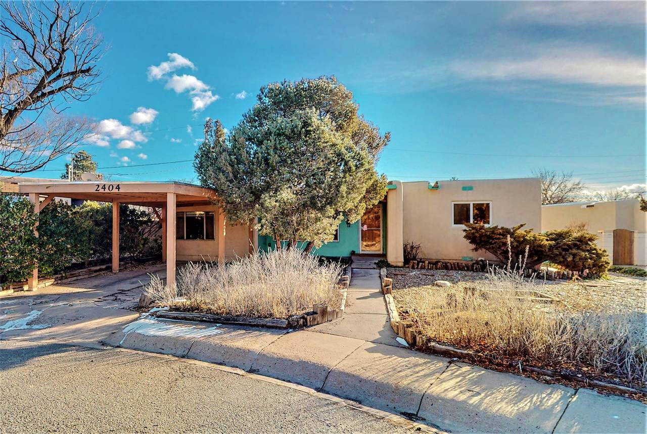 2404 Maclovia Circle - Photo 1