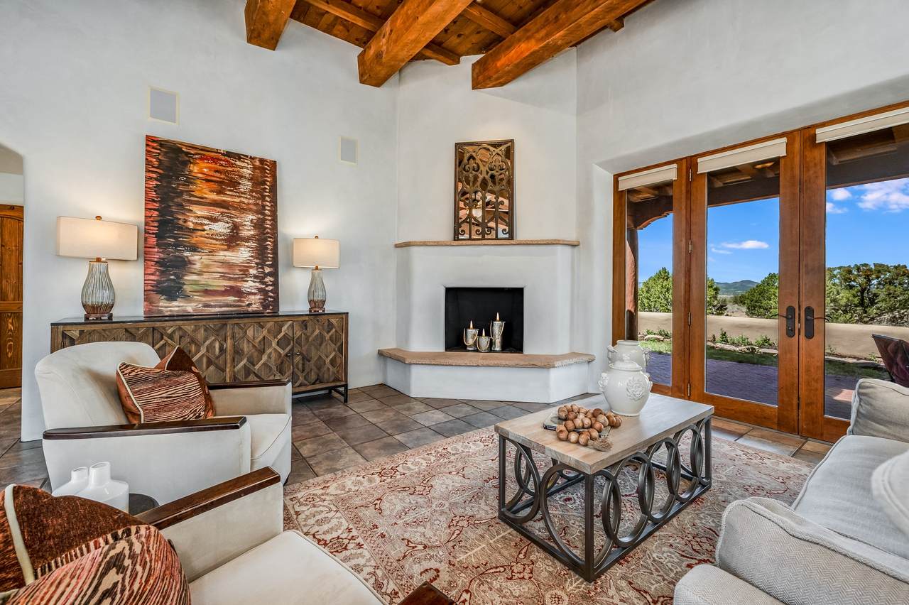 79 Chisholm Trail - Photo 1