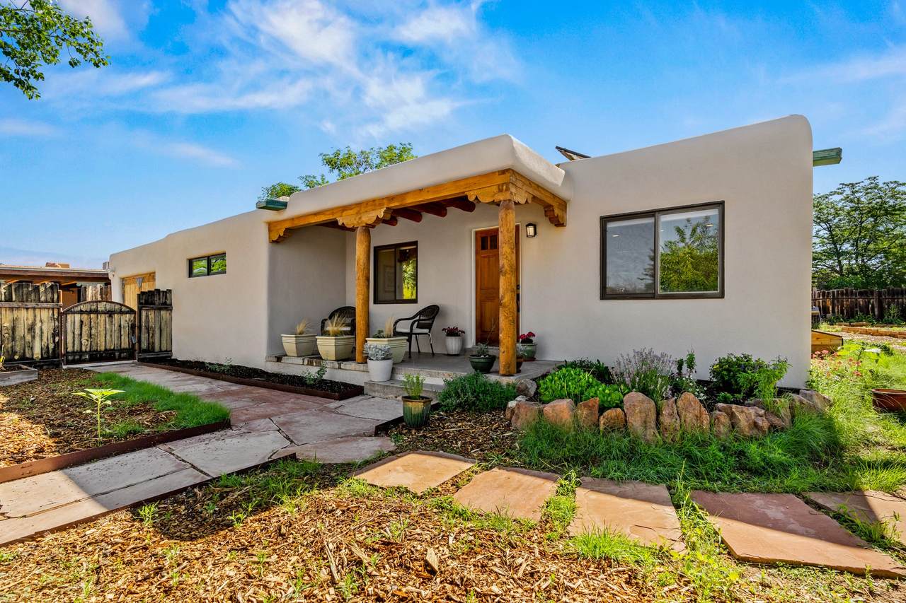 1223 Maclovia - Photo 1