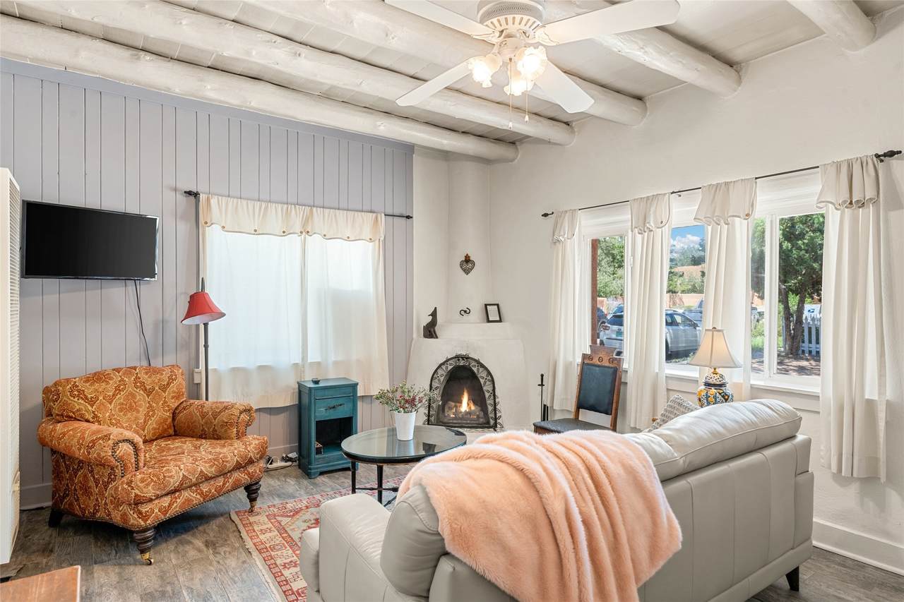 142 Berger Street - Photo 1