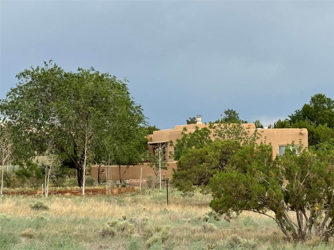 https://bt-photos.global.ssl.fastly.net/santafe/1280_boomver_1_202402854-2.jpg