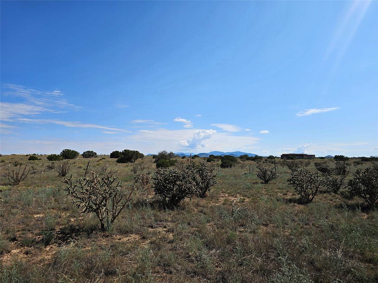 https://bt-photos.global.ssl.fastly.net/santafe/1280_boomver_1_202402860-2.jpg