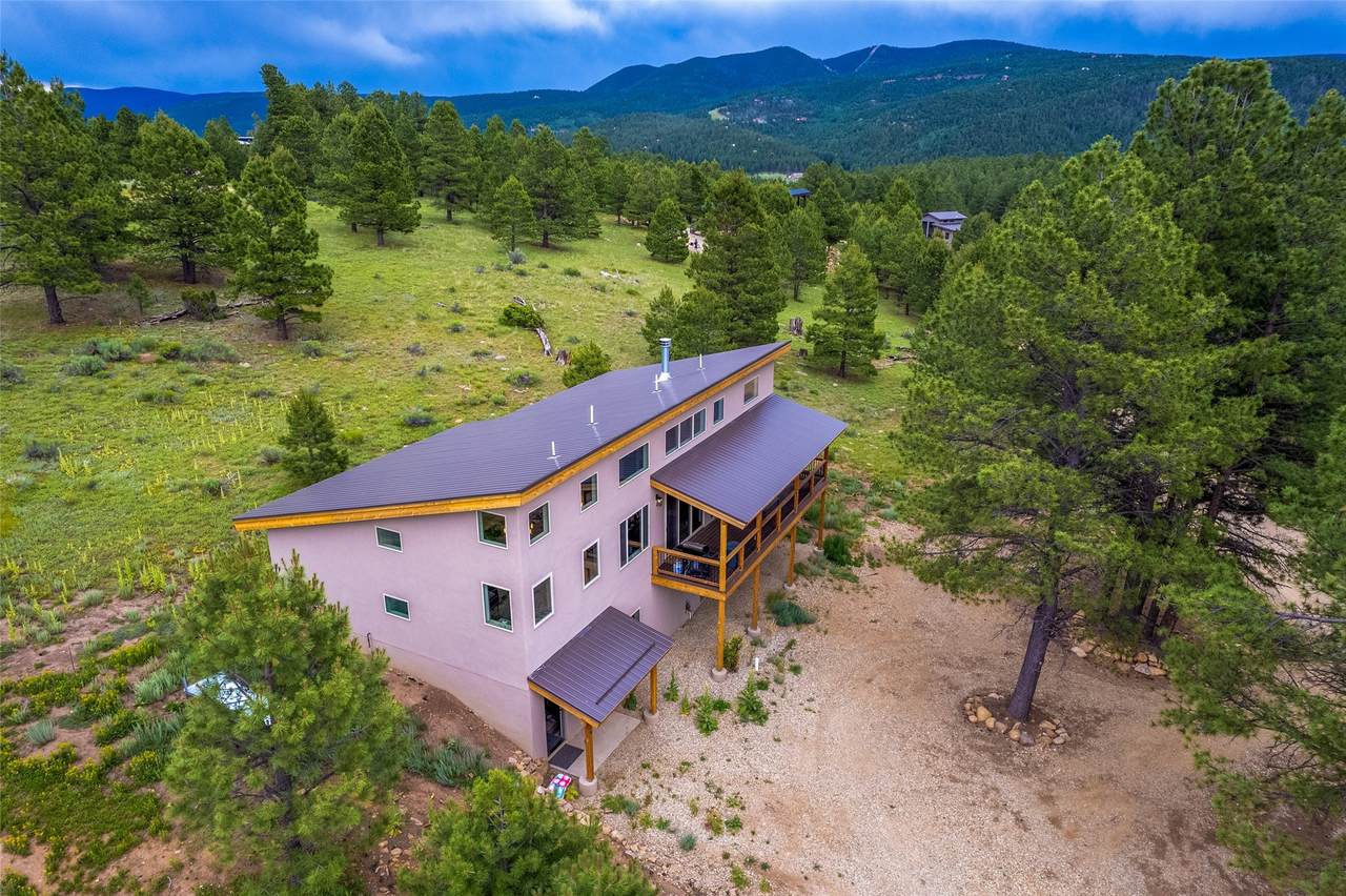 37 Colonial Trail - Photo 1