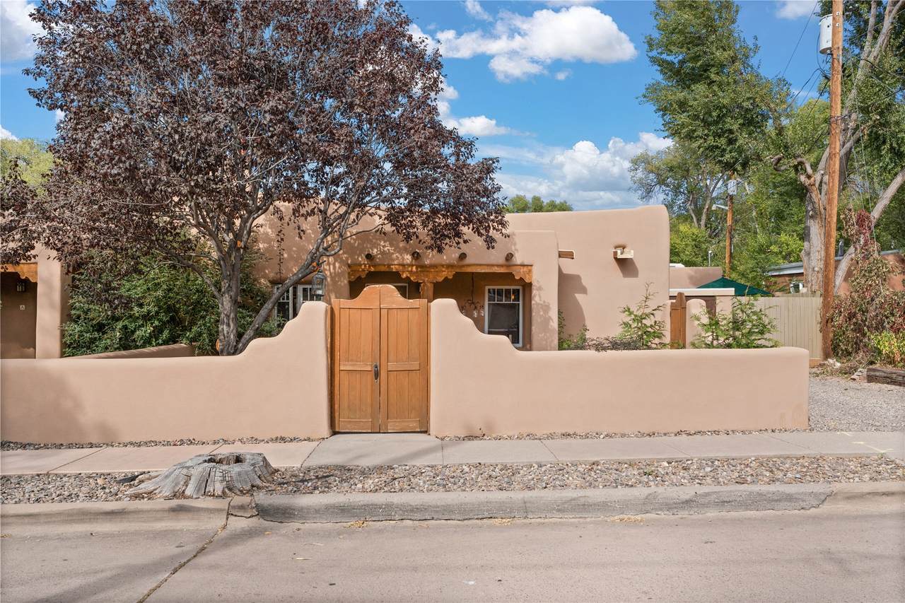 115 Santa Fe Avenue - Photo 1