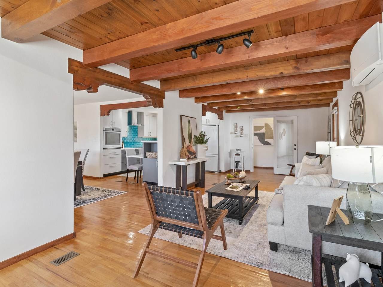 118 Pine - Photo 1