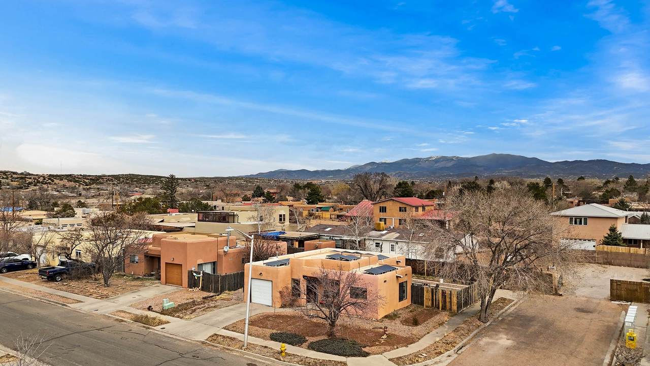 https://bt-photos.global.ssl.fastly.net/santafe/1280_boomver_1_202500411-2.jpg