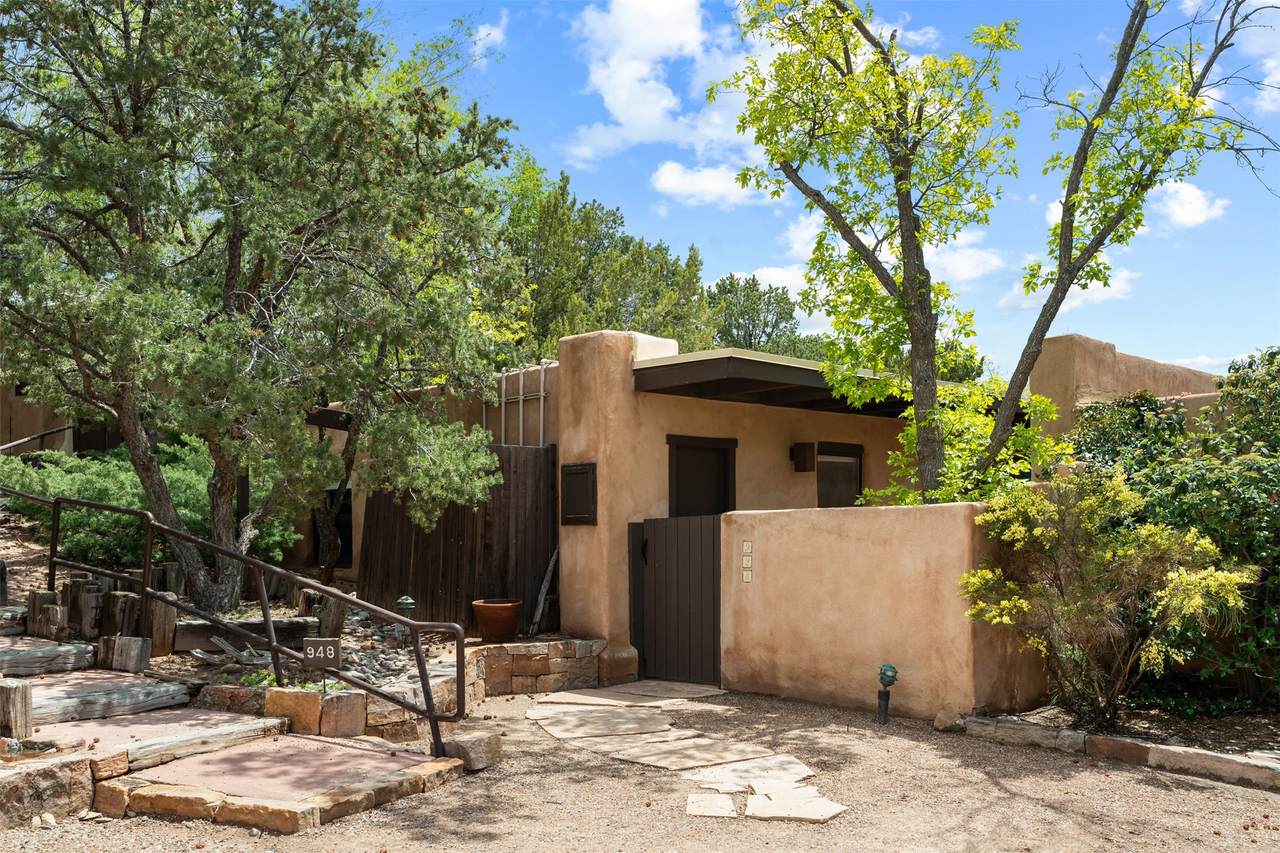 928 Los Lovatos Road - Photo 1