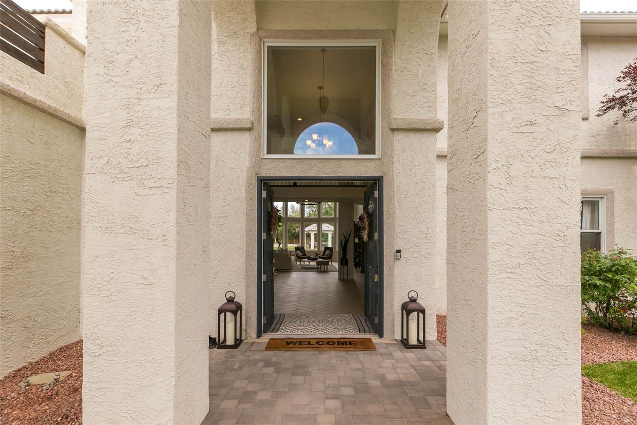 https://bt-photos.global.ssl.fastly.net/santafe/1280_boomver_1_202501967-2.jpg