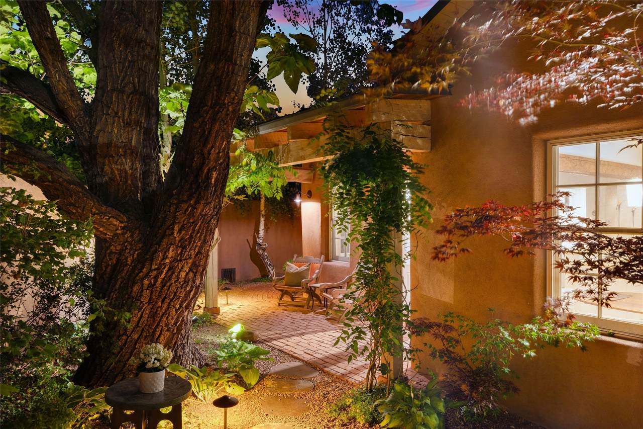 https://bt-photos.global.ssl.fastly.net/santafe/1280_boomver_1_202502574-2.jpg