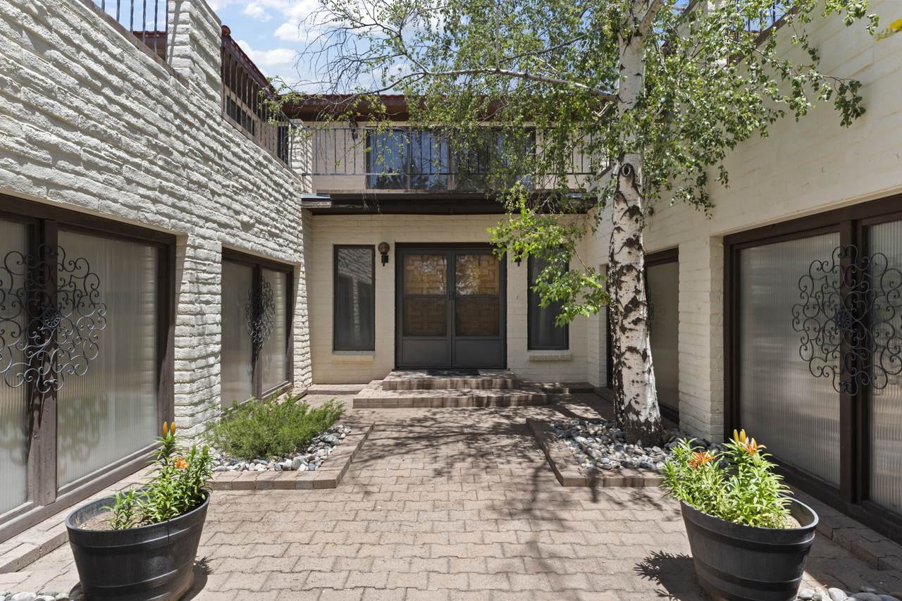 320 Valle Del Sol - Photo 1