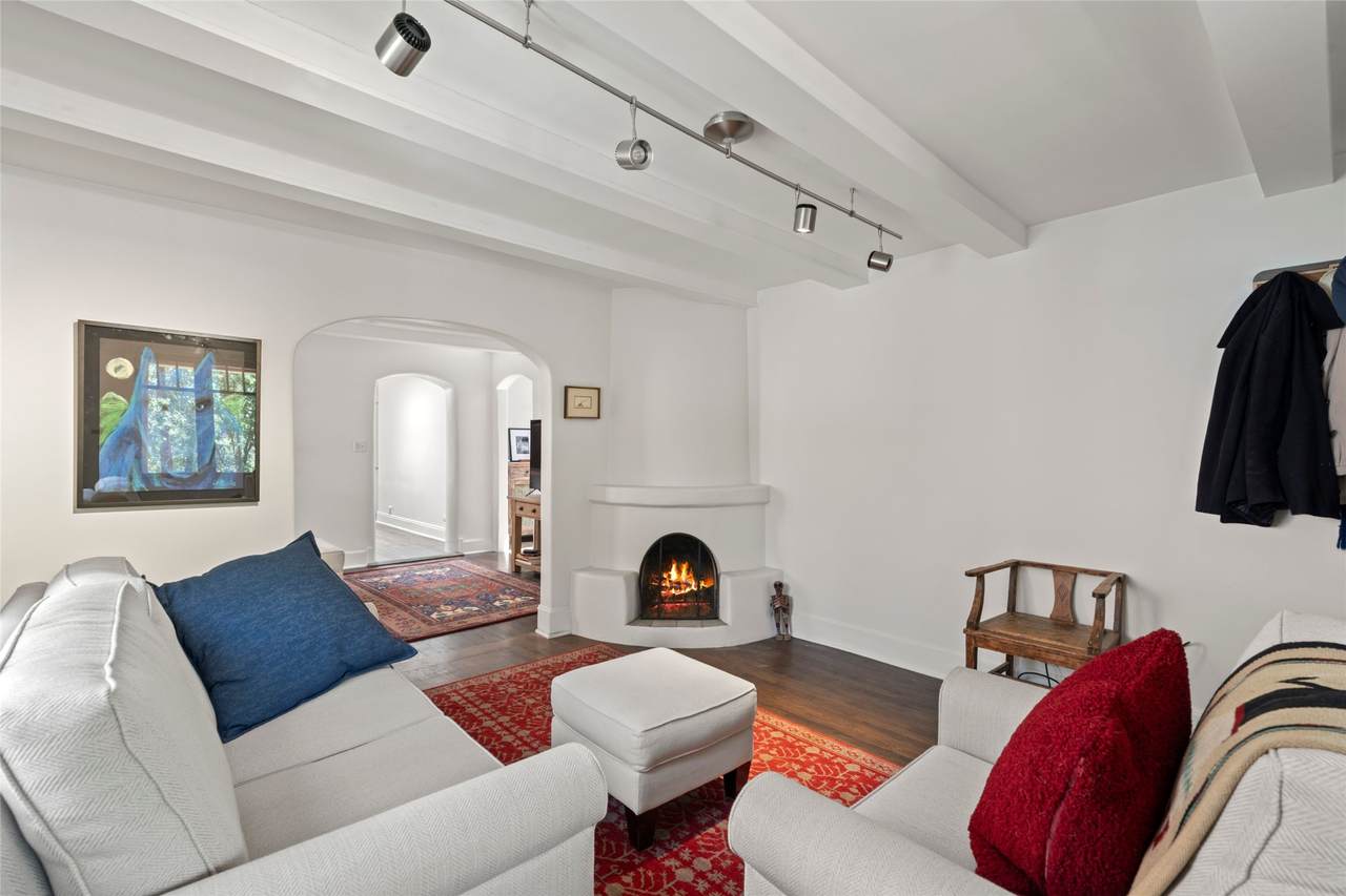 637 Alameda St. - Photo 1