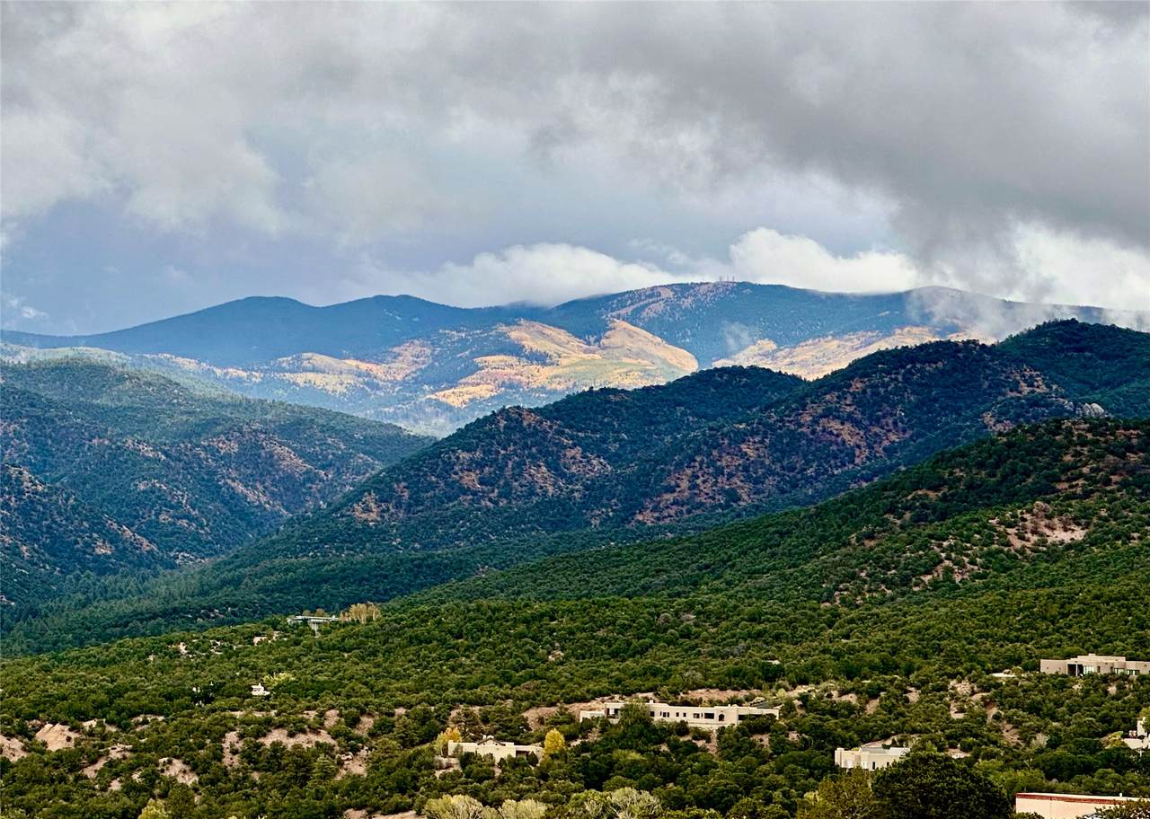 https://bt-photos.global.ssl.fastly.net/santafe/1280_boomver_1_202502954-2.jpg