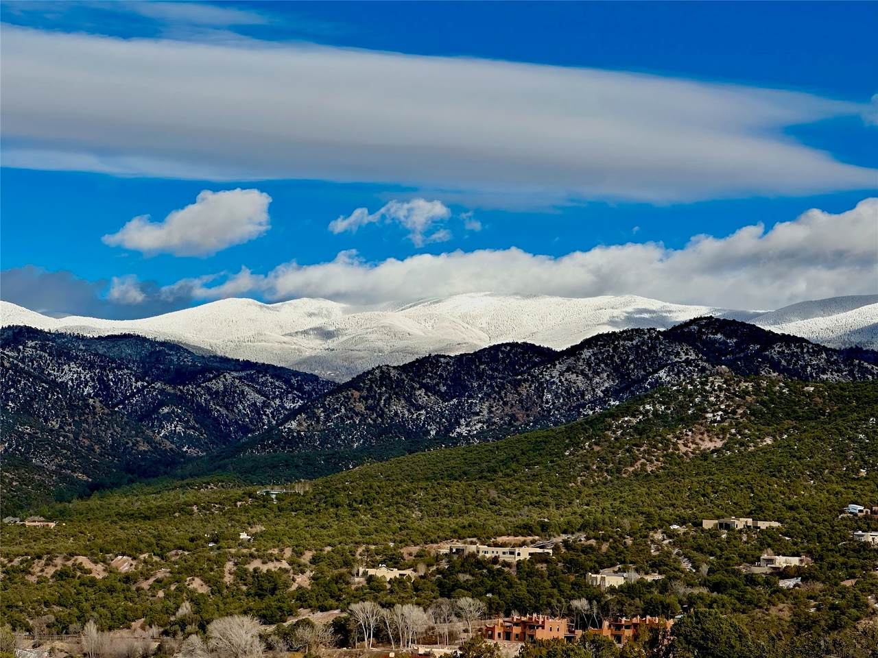 https://bt-photos.global.ssl.fastly.net/santafe/1280_boomver_1_202502954-2.jpg
