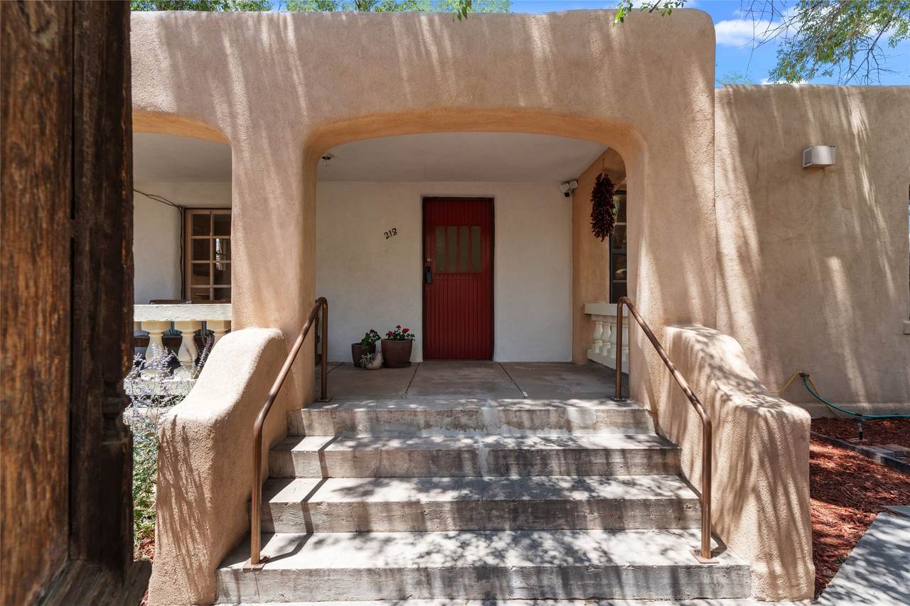 218 De Fouri Street - Photo 1
