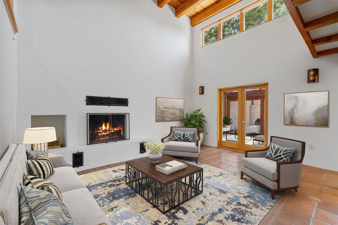 707 Palace Avenue - Photo 1
