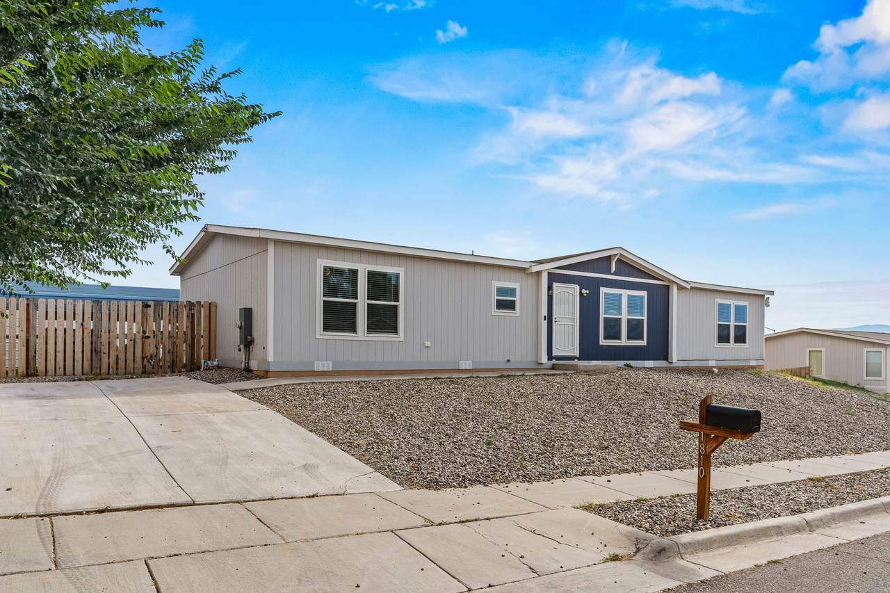 1810 Vista Place - Photo 1