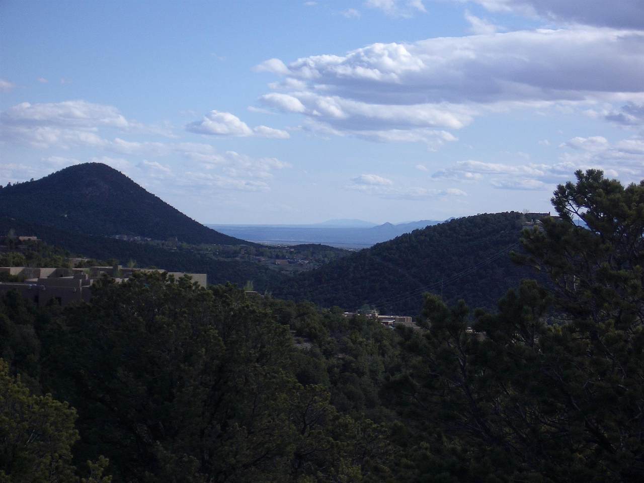 https://bt-photos.global.ssl.fastly.net/santafe/1280_boomver_1_202504036-2.jpg