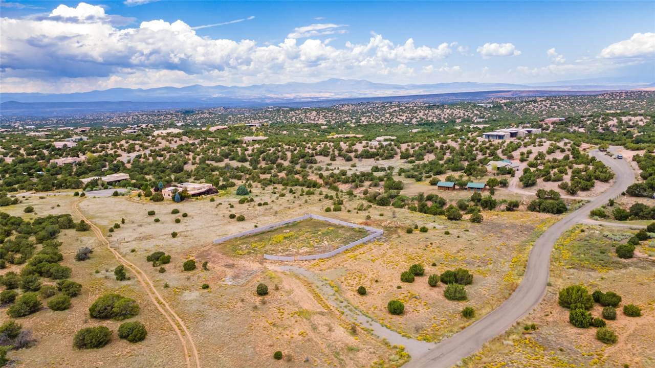 21 Heartstone - Photo 1