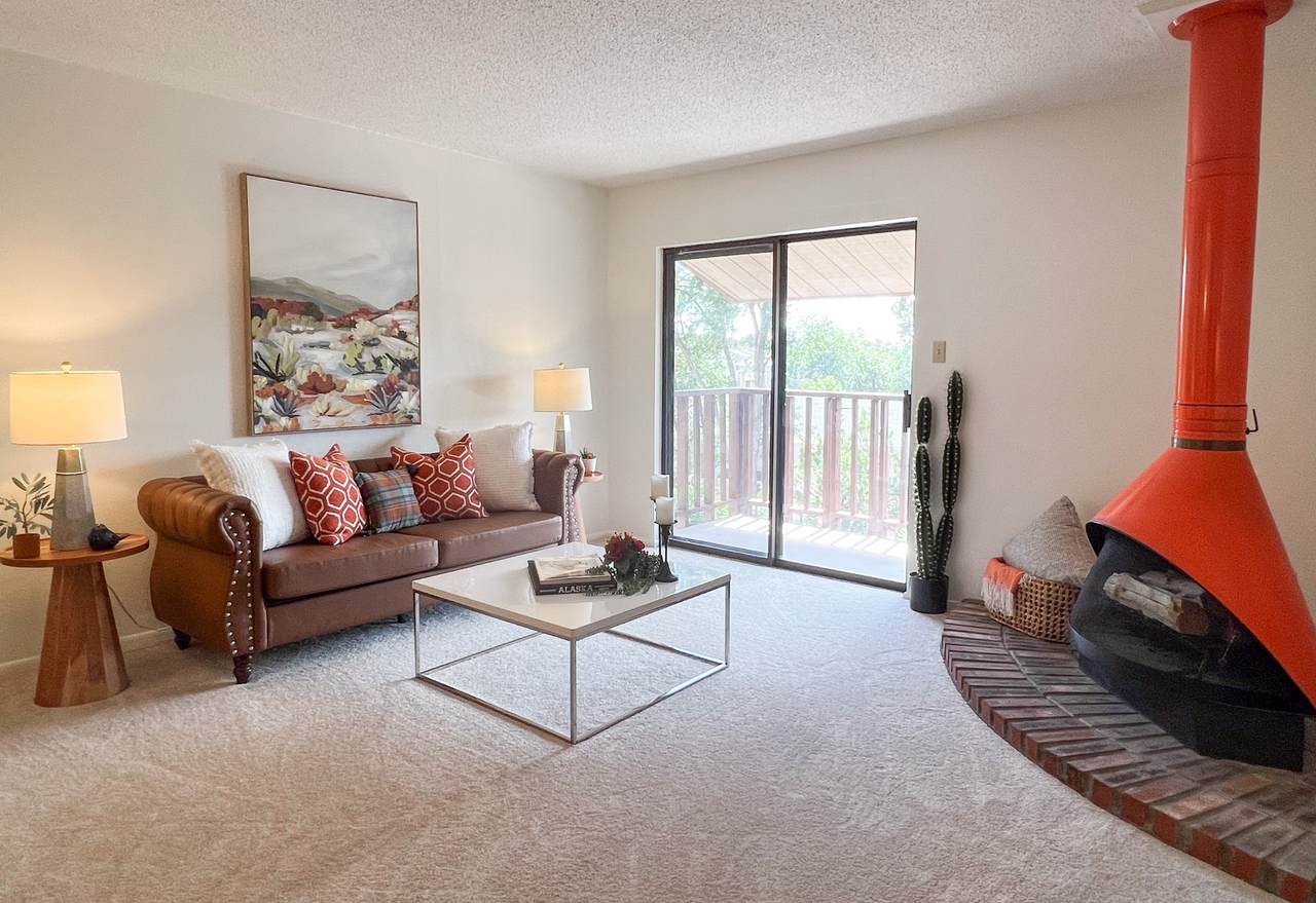 3055 Trinity - Photo 1