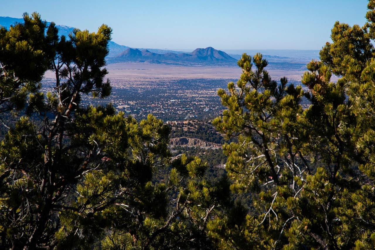 https://bt-photos.global.ssl.fastly.net/santafe/1280_boomver_1_202504531-2.jpg