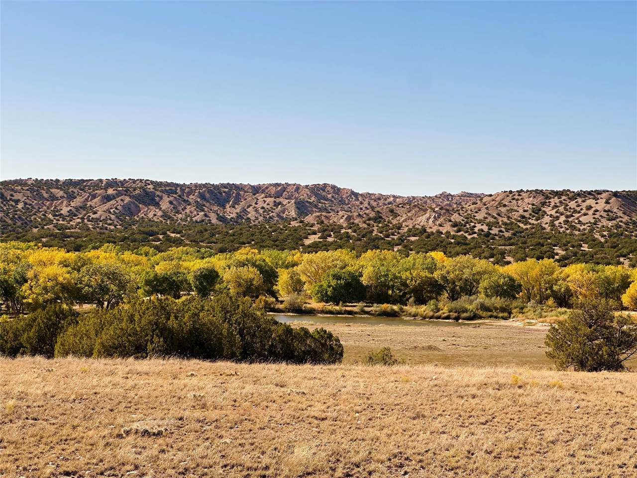 https://bt-photos.global.ssl.fastly.net/santafe/1280_boomver_1_202504584-2.jpg
