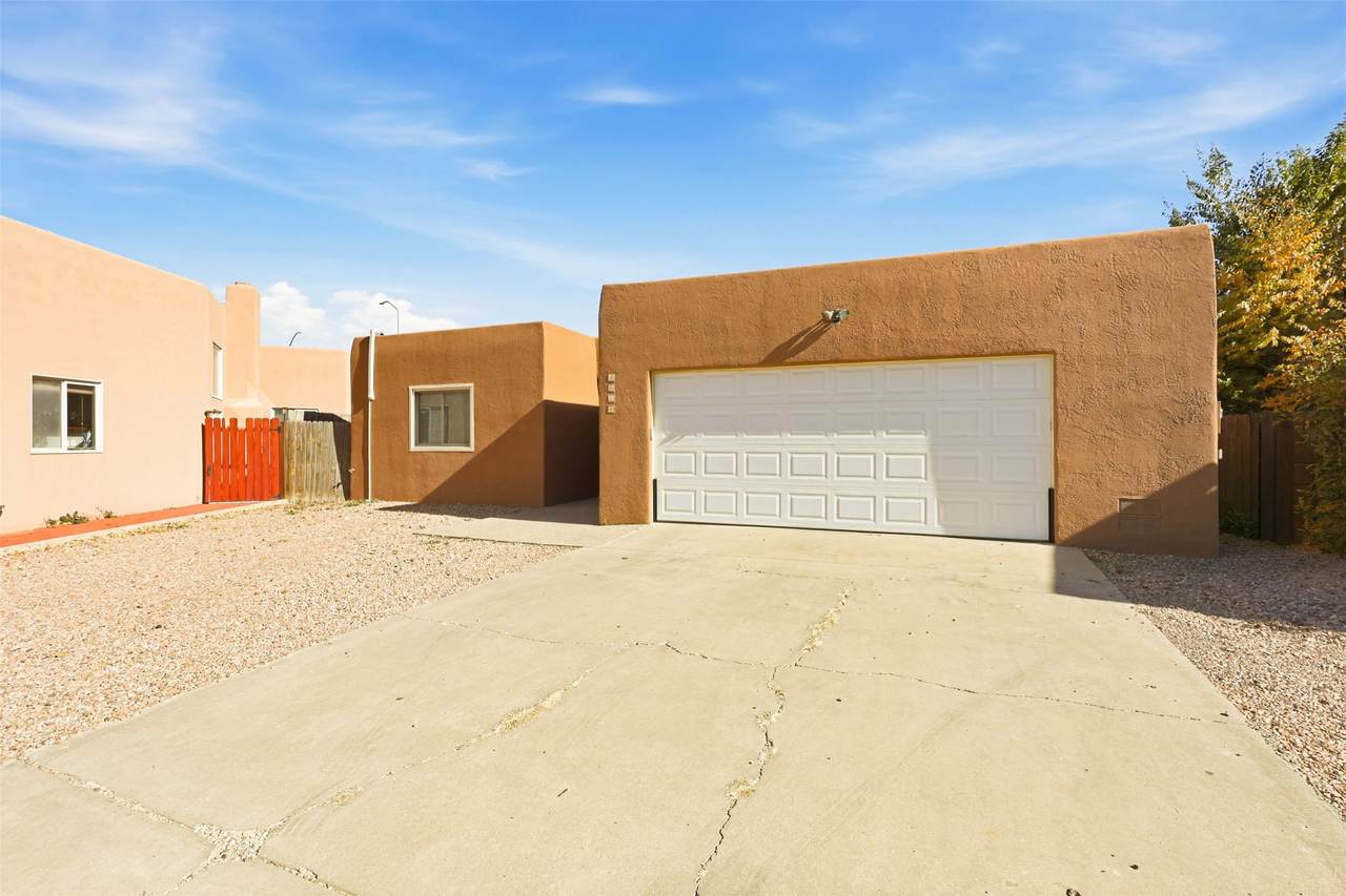 4018 Painted Pony Circle - Photo 1