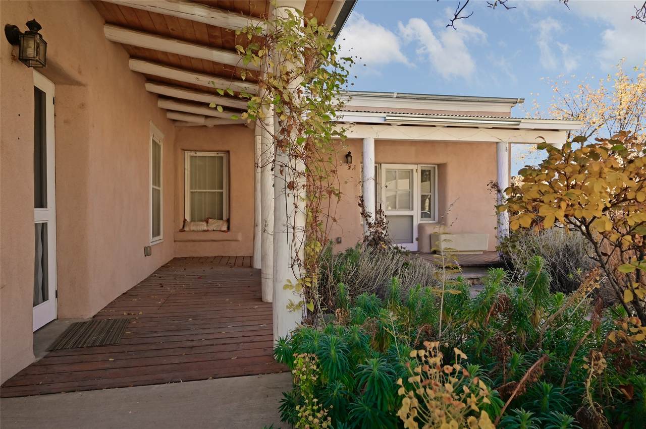 536 Old Santa Fe Trail - Photo 1