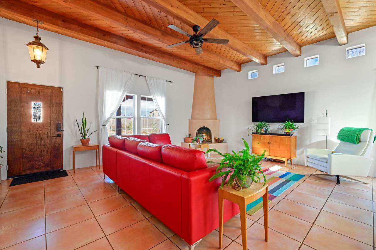 997 Calle Carmilita - Photo 1