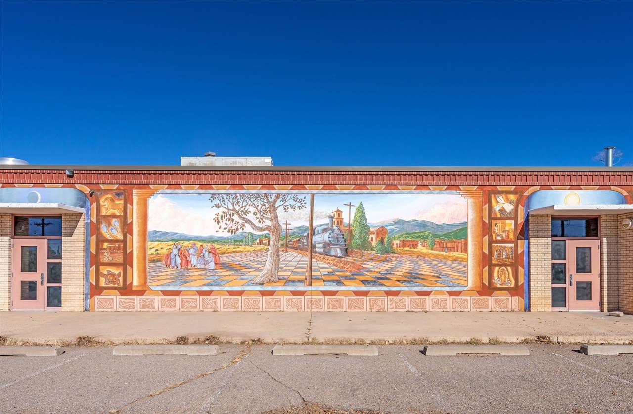 1625 Paseo De Peralta - Photo 1