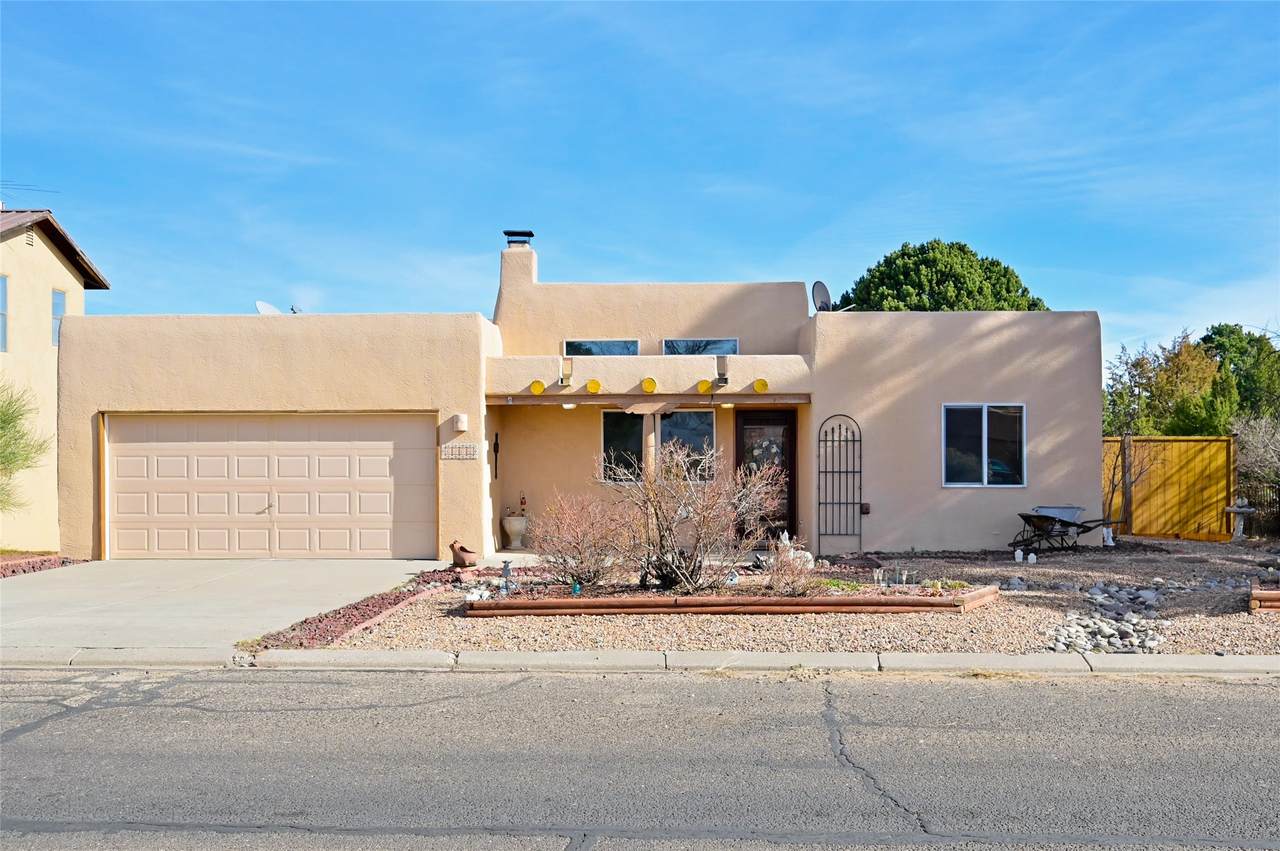 6404 Vooscane Ave - Photo 1