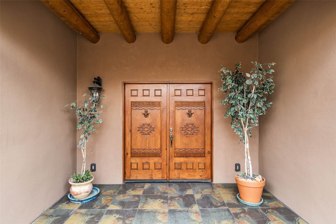 https://bt-photos.global.ssl.fastly.net/santafe/1280_boomver_1_202600033-2.jpg