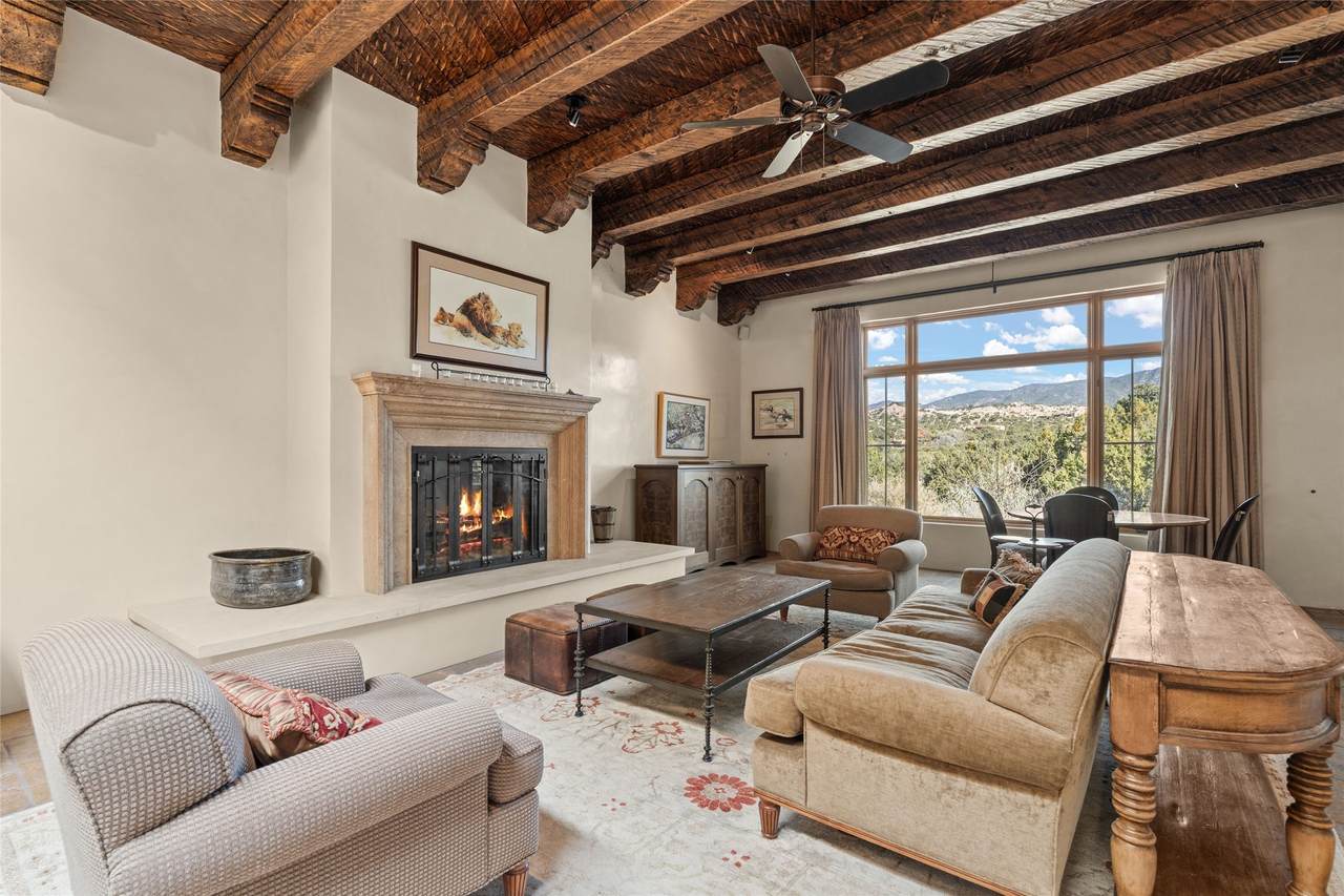 11 Lavadero Road - Photo 1