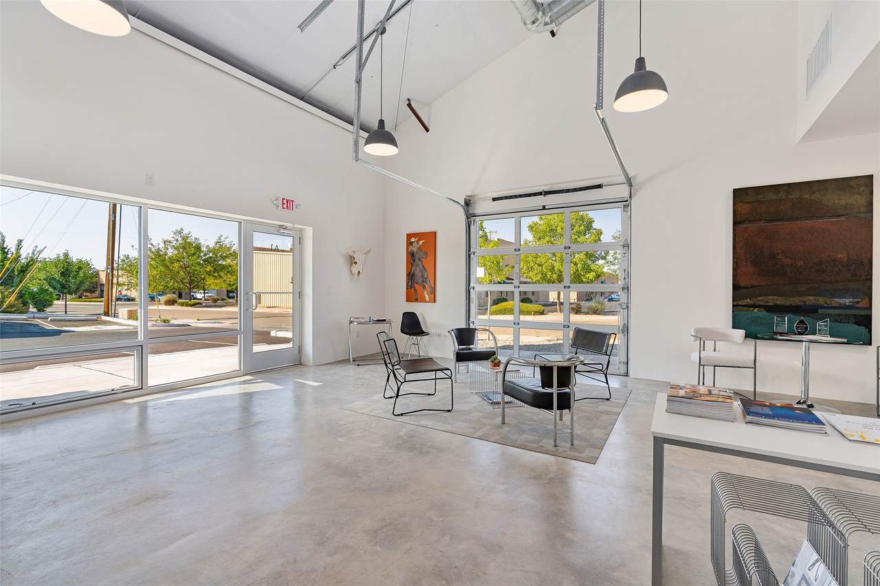 1189 Parkway Drive - Photo 1