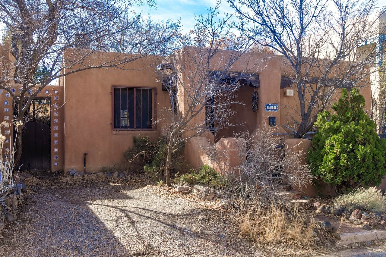 318 Houghton - Photo 1