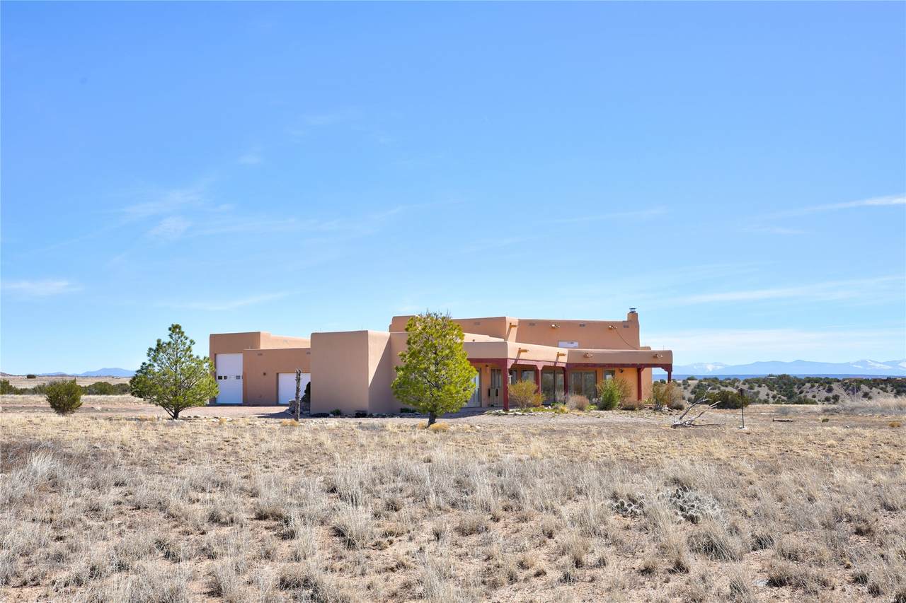 24 Hunter Drive - Photo 1